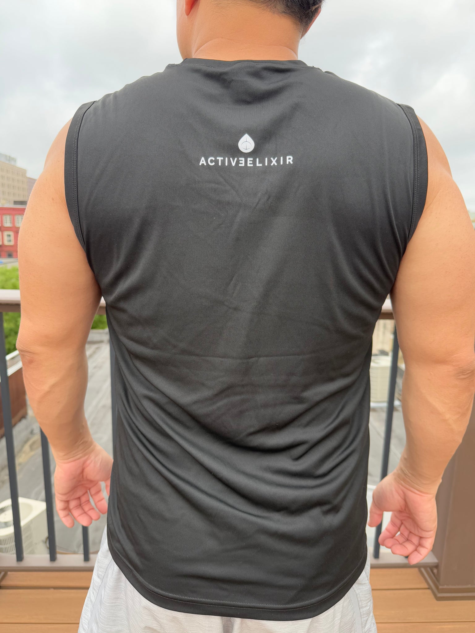 Men’s Yeet Me Sleeveless Shirt